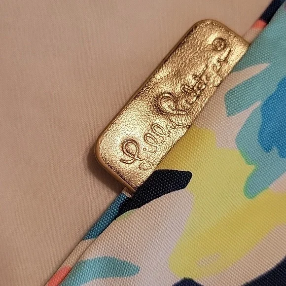 Lilly Pulitzer drawstring bag...great for beach, workout or shopping. NWT - Picture 3 of 8